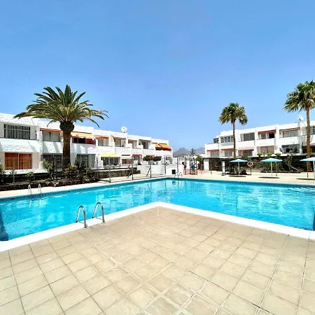 Cozy With Wifi, Pool, Near The Beach In Tenerife South Apartment