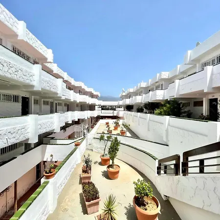 Cozy With Wifi, Pool, Near The Beach In Tenerife South