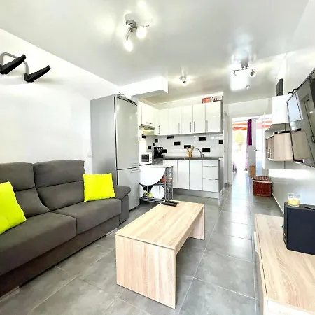 Cozy With Wifi, Pool, Near The Beach In Tenerife South Apartment *